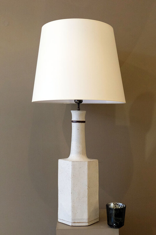 white ceramic table lamp Bruno Gambone